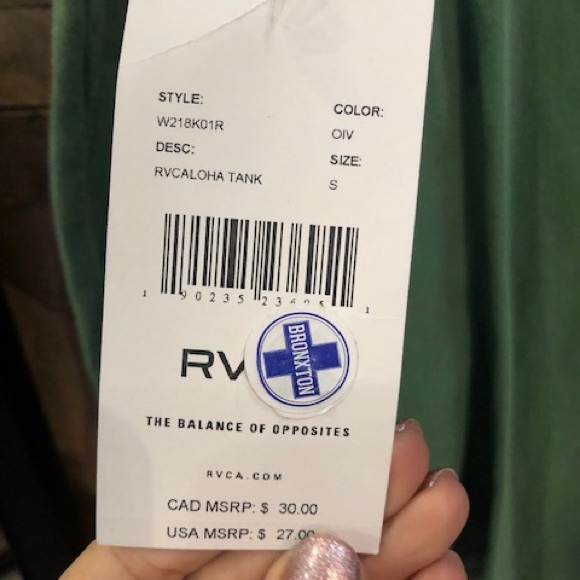 Rvca aloha tank - Picture 3 of 5